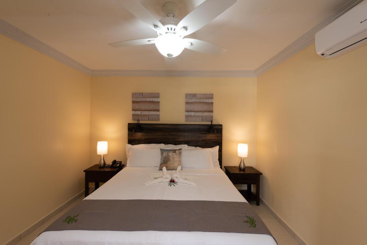 Baker'S Suites Simpson Bay Exterior foto